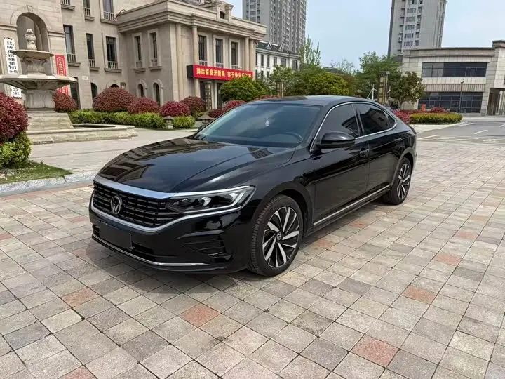 Volkswagen Passat 2023, арт. CN-2636515 — фото 1