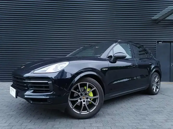 Porsche Cayenne Hybrid 2023, арт. CN-2664294 — фото 1