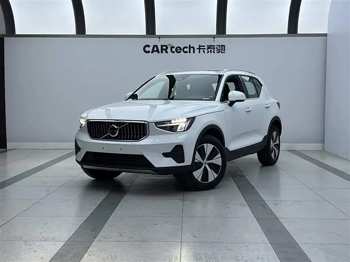Volvo XC40 2024, арт. CN-2666439 — фото 1