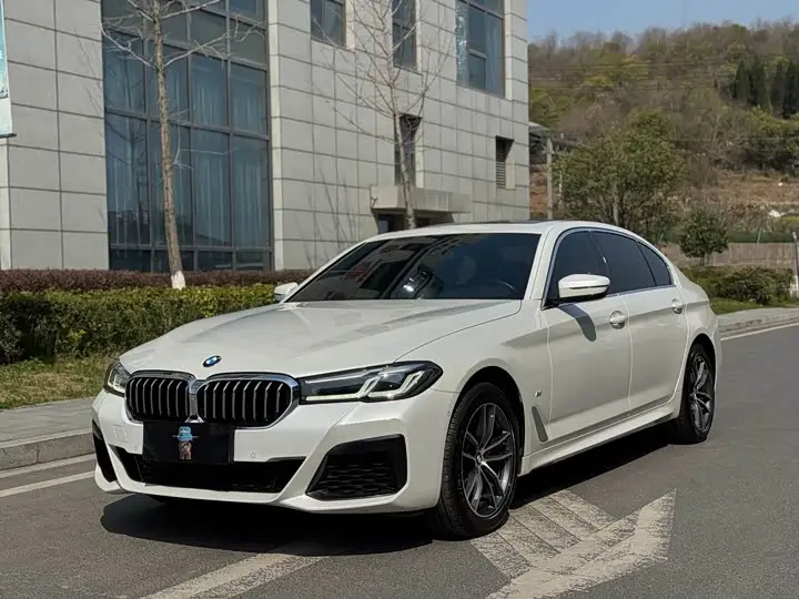 BMW 5 Series 2022, арт. CN-2669221 — фото 1