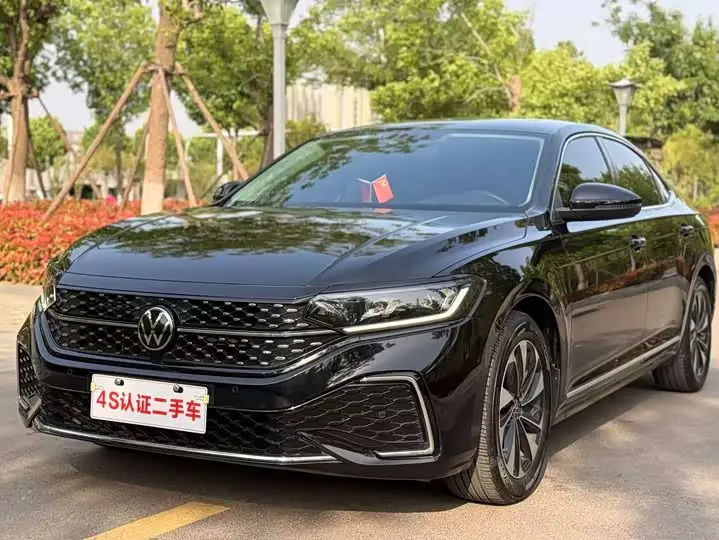 Volkswagen Passat 2023, арт. CN-2671900 — фото 1