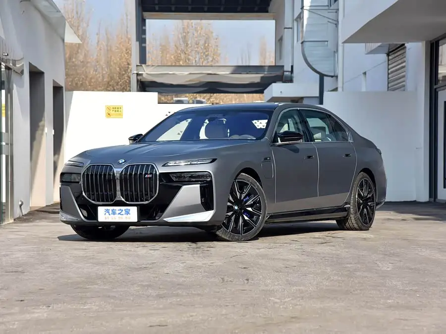 BMW i7 M70L 2026, фото из объявления