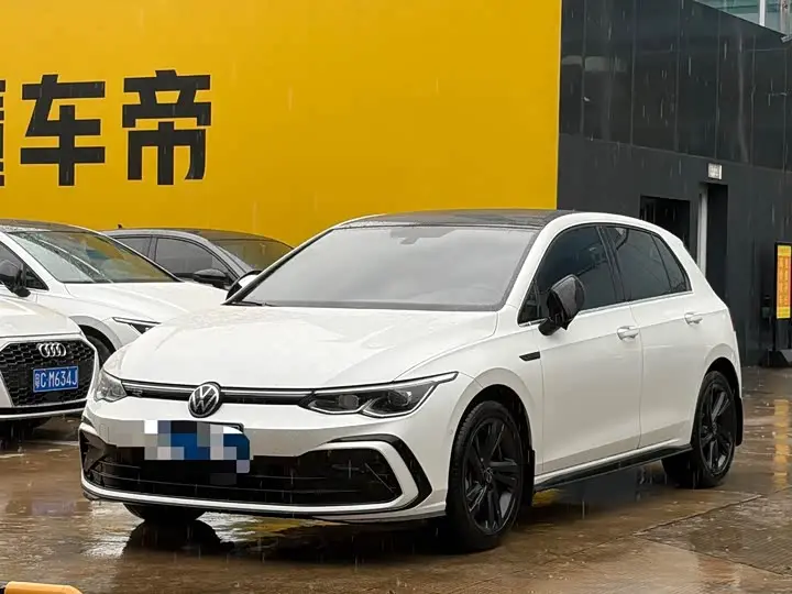 Volkswagen Golf 2023, арт. CN-2694644 — фото 1