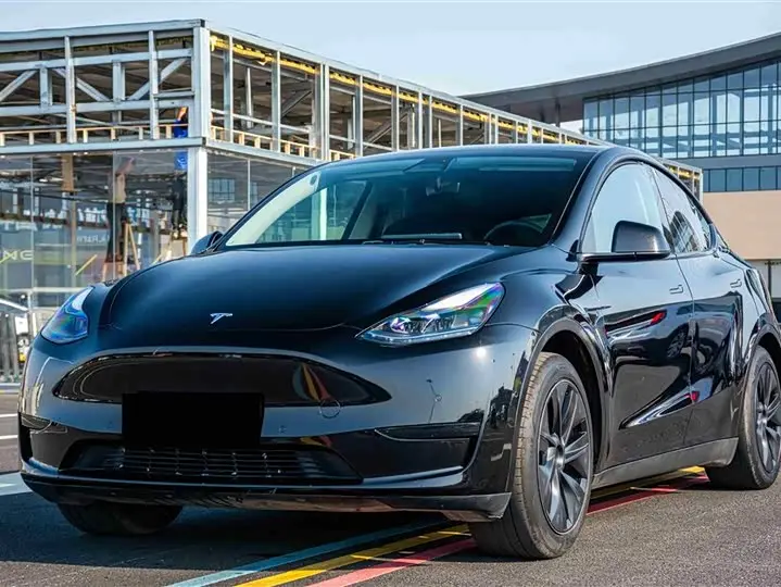Tesla Model Y 2023, арт. CN-2702750 — фото 1