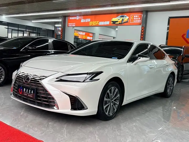 Lexus ES 2025, арт. CN-2705261 — фото 1