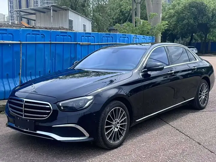 Mercedes-Benz E-Class 2023, арт. CN-2709657 — фото 1