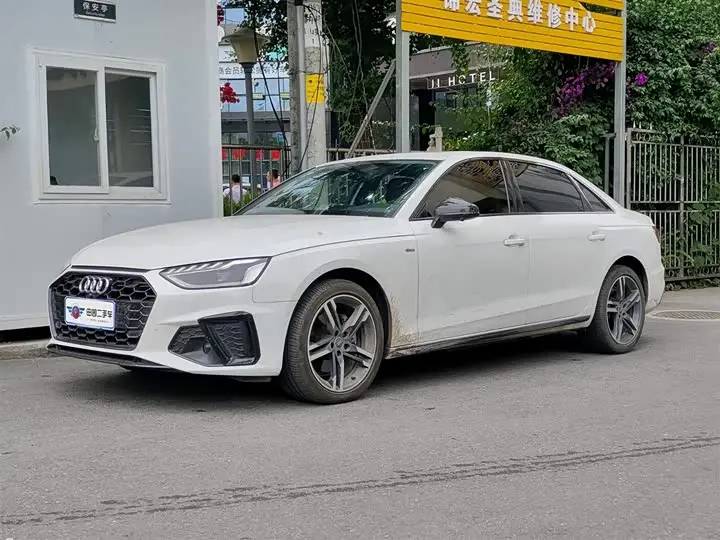 Audi A4L 2022, арт. CN-2735913 — фото 1