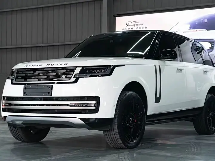 Land Rover Range Rover 2024, арт. CN-2747574 — фото 1