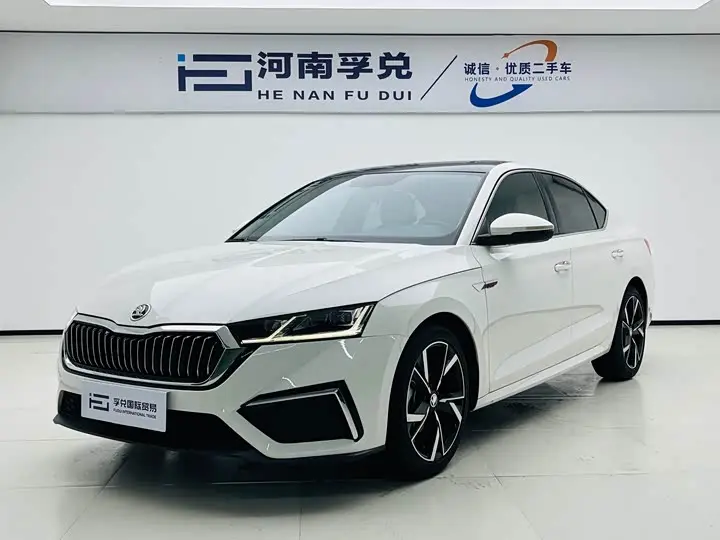 Skoda Octavia Pro 2022, арт. CN-2768104 — фото 1
