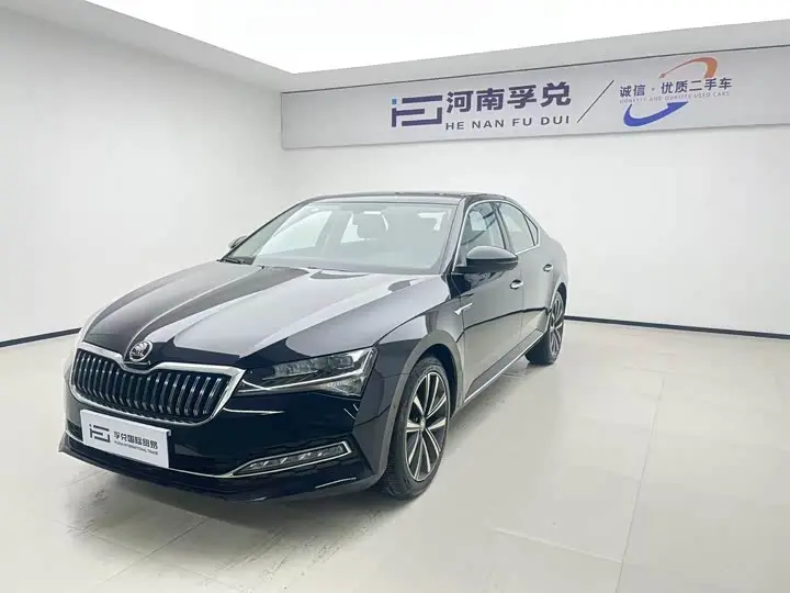 Skoda Superb 2024, арт. CN-2772378 — фото 1