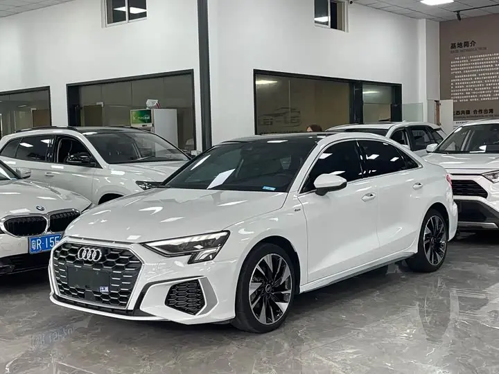 Audi A3 2023, арт. CN-2788607 — фото 1