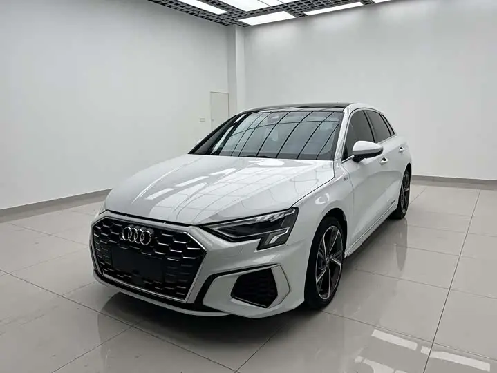 Audi A3 2023, арт. CN-2795567 — фото 1