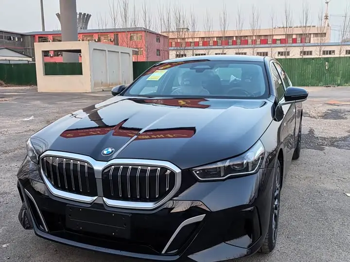 BMW 5 Series 2025, арт. CN-2810995 — фото 1