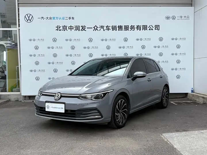 Volkswagen Golf 2023, арт. CN-2815069 — фото 1