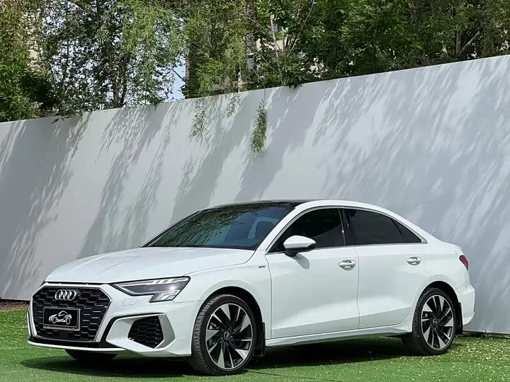 Audi A3 2022, арт. CN-2833521 — фото 1