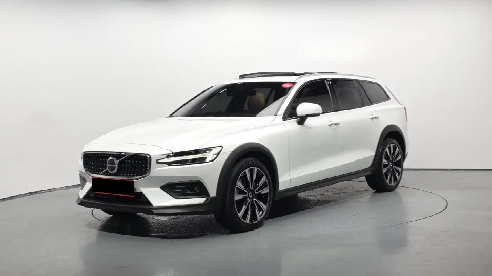 Volvo V60 2019, арт. KR-2849089 — фото 1