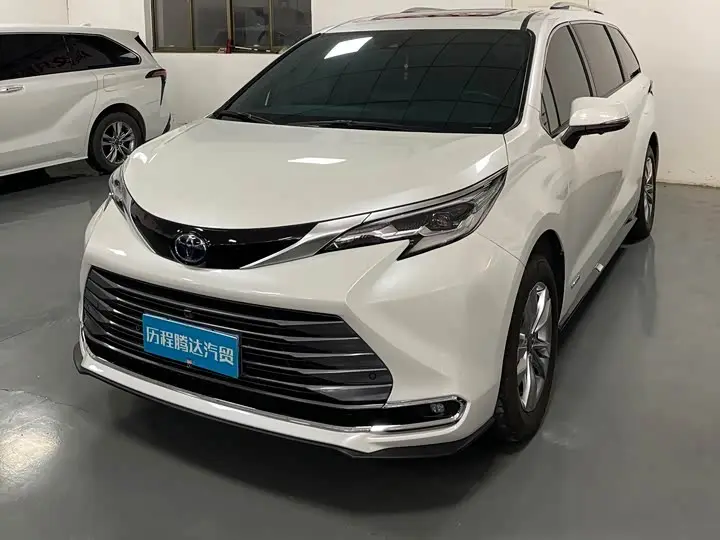Toyota Sienna 2023, арт. CN-2853065 — фото 1