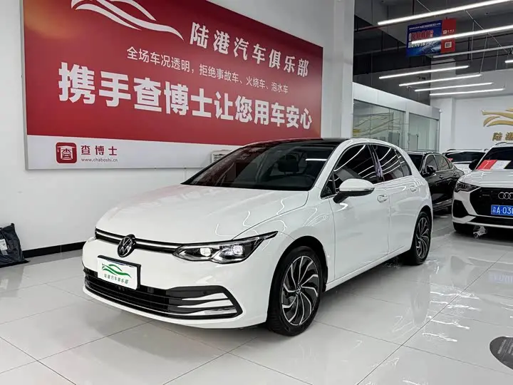 Volkswagen Golf 2023, арт. CN-2869944 — фото 1