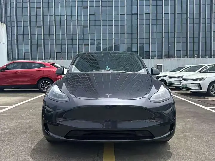 Tesla Model Y 2024, арт. CN-2870398 — фото 1