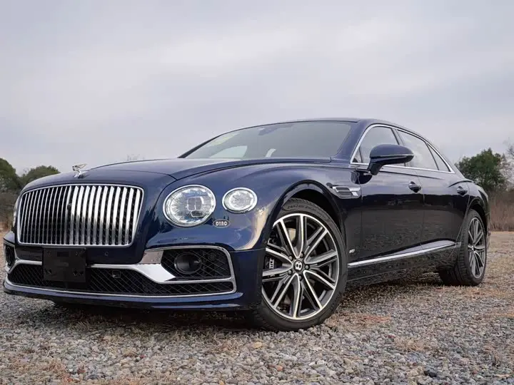 Bentley Flying Spur 2022, арт. CN-2883816 — фото 1
