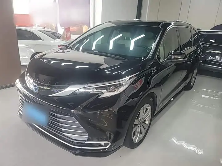Toyota Sienna 2023, арт. CN-2907268 — фото 1