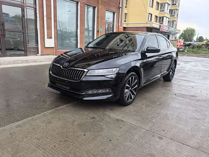 Skoda Superb 2023, арт. CN-2907664 — фото 1