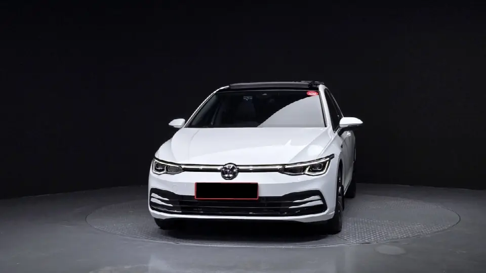Volkswagen Golf 2022, арт. KR-2908336 — фото 1