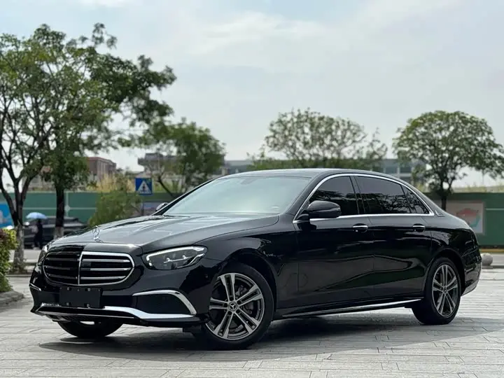Mercedes-Benz E-Class 2023, арт. CN-2911203 — фото 1