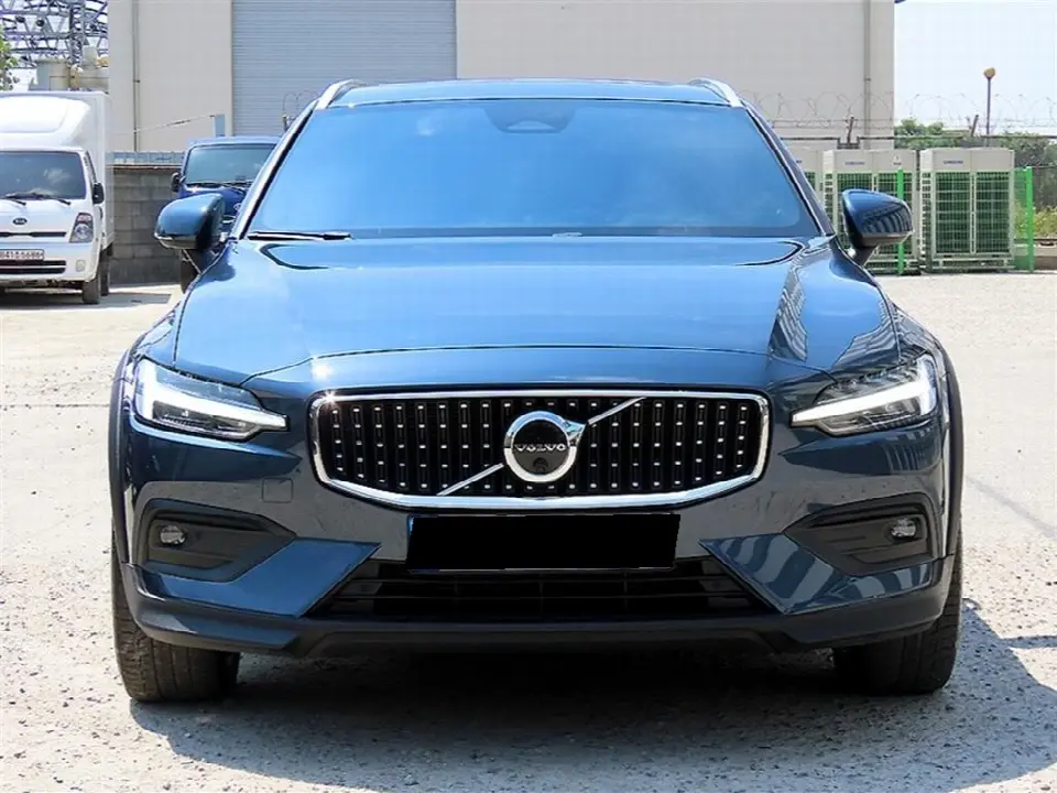 Volvo V60 2019, арт. KR-2931220 — фото 1