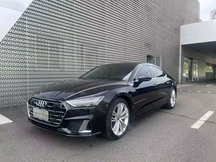 Audi A7L 2025, арт. CN-2934564 — фото 1