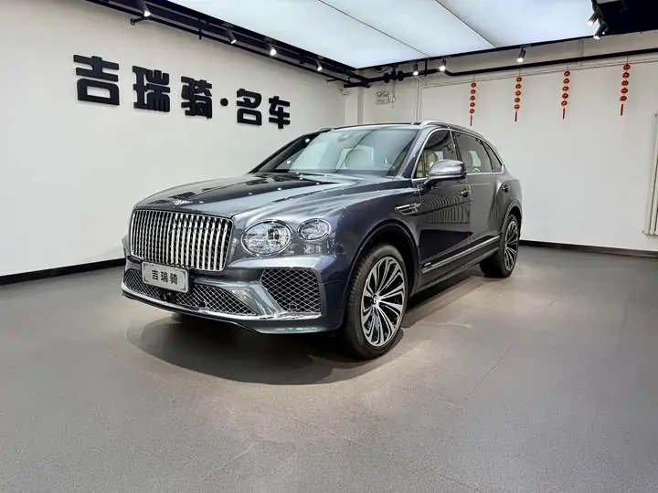 Bentley Bentayga 2024, арт. CN-2939382 — фото 1