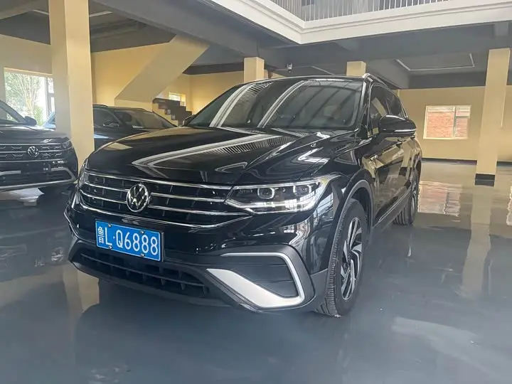 Volkswagen Tiguan L Pro 2023, арт. CN-2949608 — фото 1