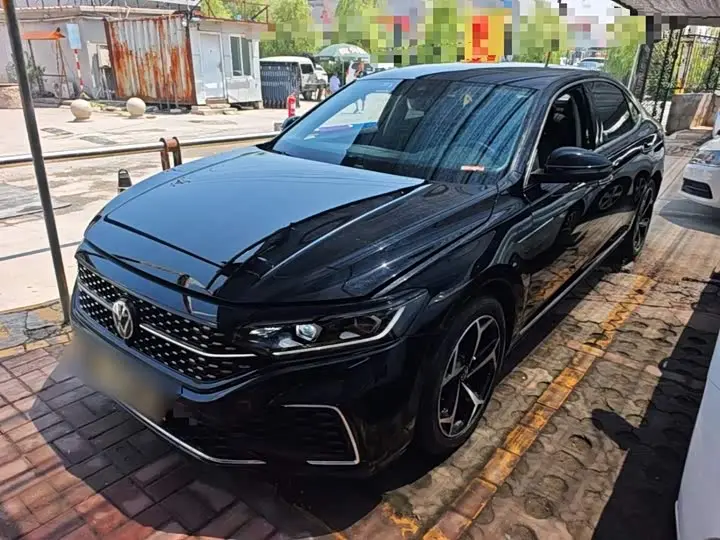 Volkswagen Passat 2023, арт. CN-2950070 — фото 1