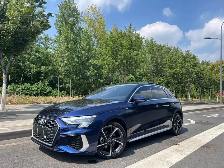Audi A3 2023, арт. CN-2954403 — фото 1