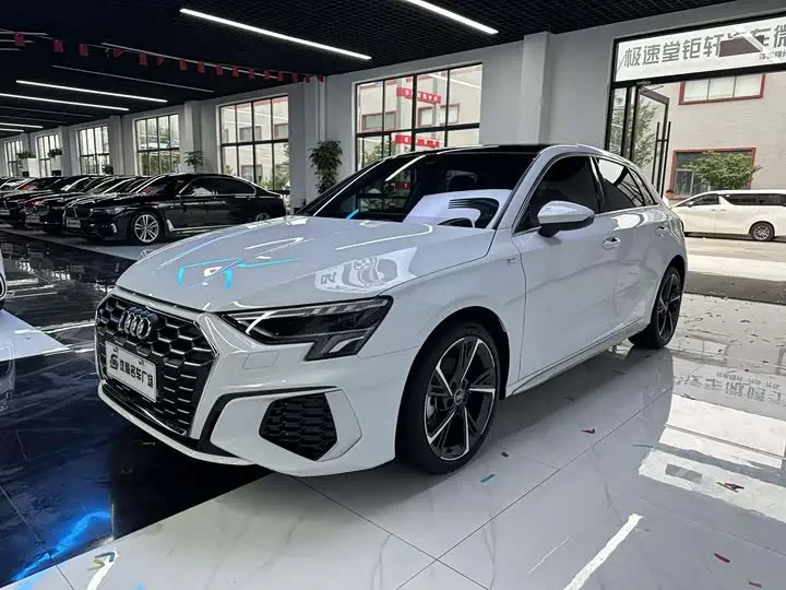 Audi A3 2023, арт. CN-2956501 — фото 1