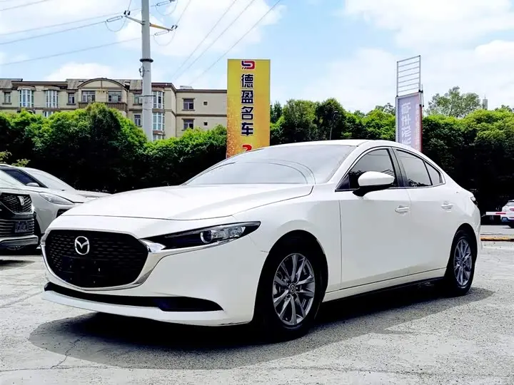 Mazda 3 (Axela) 2022, арт. CN-2963247 — фото 1