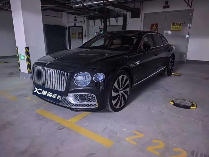 Bentley Flying Spur 2024, арт. CN-2965488 — фото 1