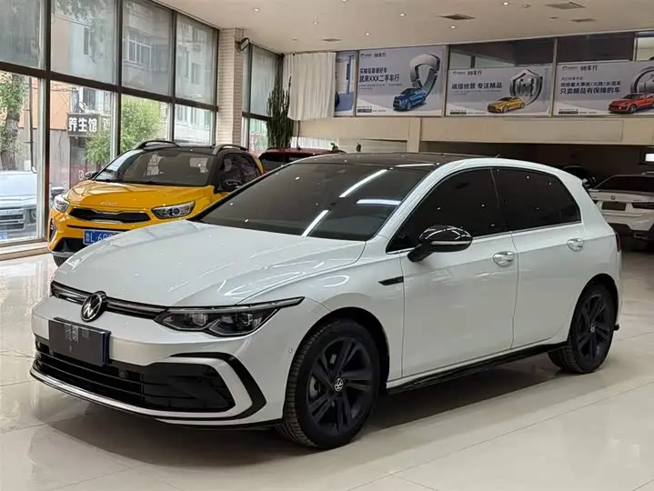 Volkswagen Golf 2021, арт. CN-2971702 — фото 1