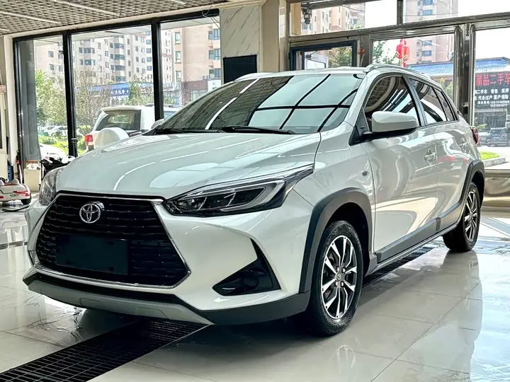 Toyota Yaris L Hatchback 2022, арт. CN-2978111 — фото 1