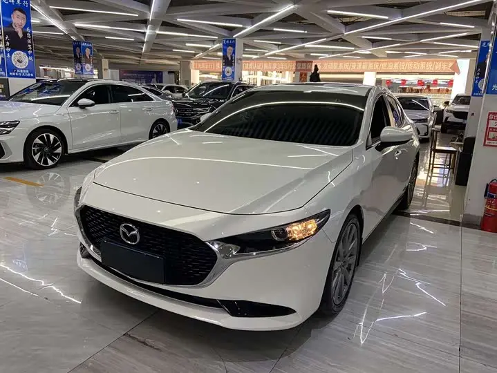 Mazda 3 (Axela) 2023, арт. CN-2983993 — фото 1