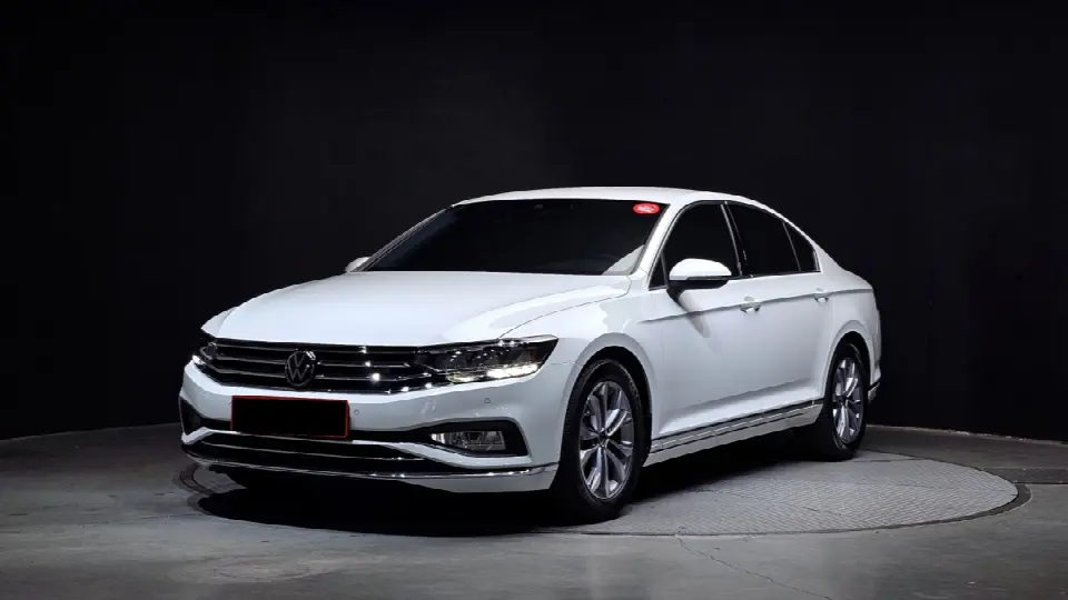 Volkswagen Passat 2018, арт. KR-3000487 — фото 1