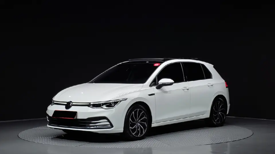 Volkswagen Golf 2022, арт. KR-3000614 — фото 1
