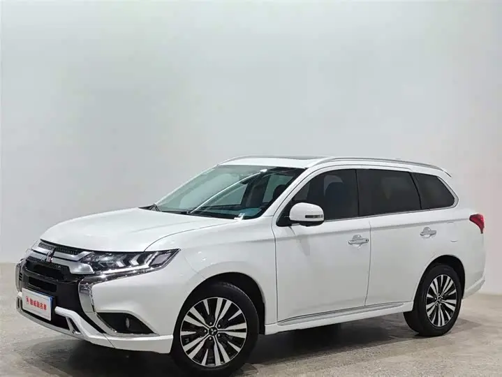 Mitsubishi Outlander 2021, арт. CN-3019329 — фото 1