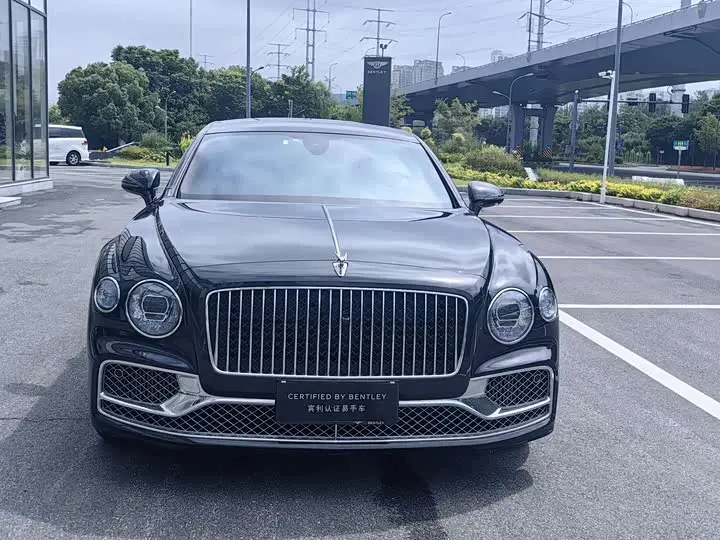 Bentley Flying Spur 2022, арт. CN-3022287 — фото 1