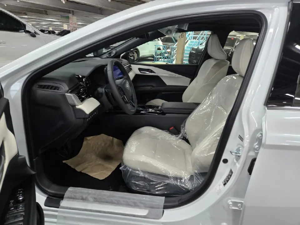 Toyota Camry 2024, арт. KR-3036256 — фото 1