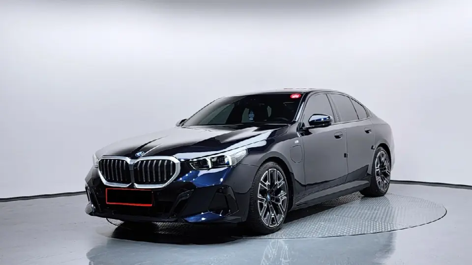 BMW 5 Series 2023, арт. KR-3043433 — фото 1