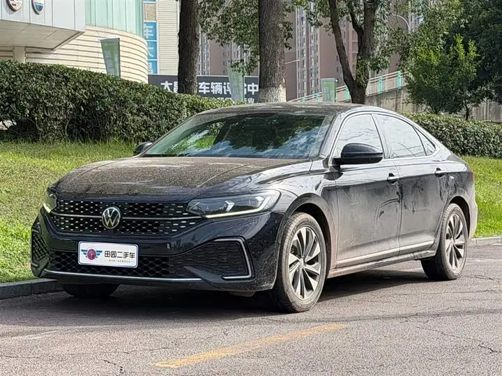 Volkswagen Passat 2022, арт. CN-3056542 — фото 1