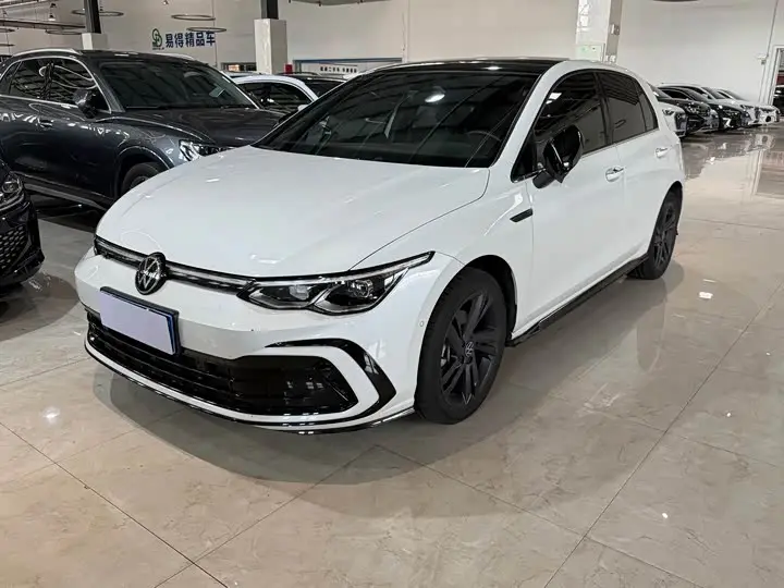 Volkswagen Golf 2023, арт. CN-3069113 — фото 1