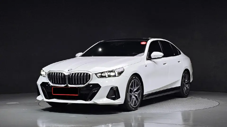 BMW 5 Series 2023, арт. KR-3069824 — фото 1