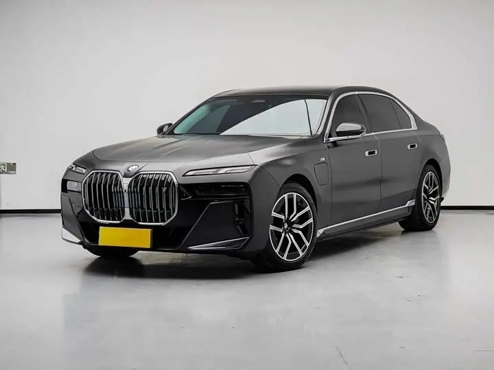 BMW i7 2023, арт. CN-3070621 — фото 1
